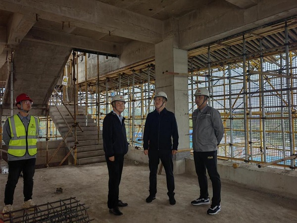 陜煤建設綠宇公司：情暖雙節，你守“一線” 我送“溫暖”