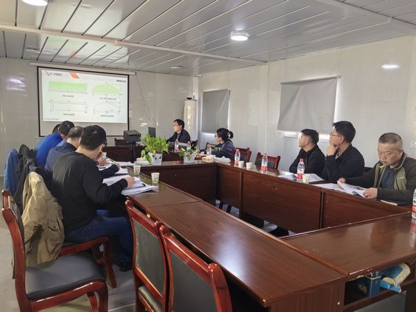 陜煤建設天工公司新疆第一項目部儲煤棚鋼結構網架超危大工程一次性通過專家論證