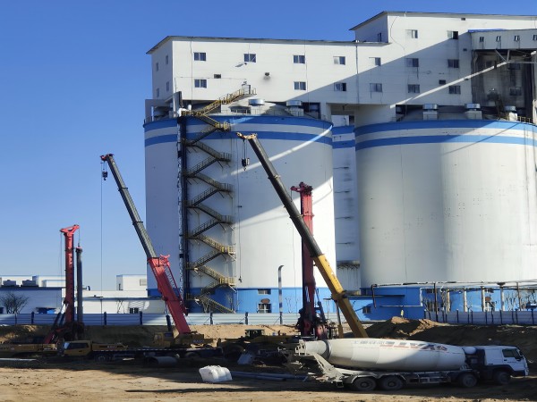 陜煤建設(shè)渭南分公司承建的小保當(dāng)選煤廠技改項(xiàng)目2號(hào)末煤倉(cāng)、原煤倉(cāng)樁基工程順利完成