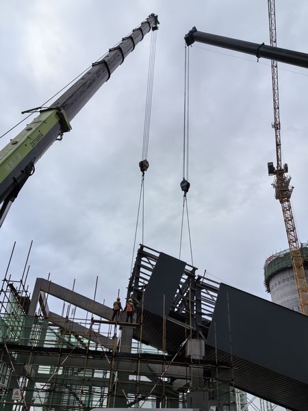 陜煤建設(shè)天工公司“雙機(jī)抬吊”貫通點火“主動脈”