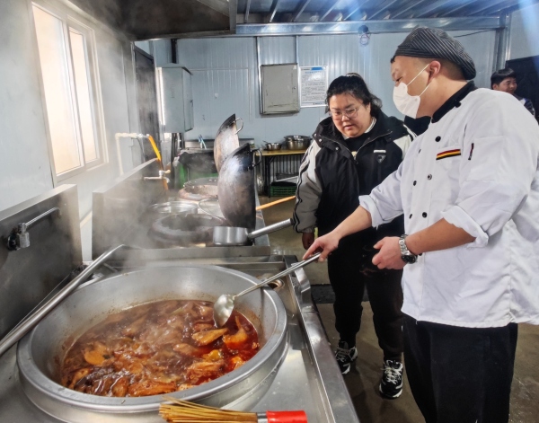 陜煤建設礦建三公司：“深夜食堂”營造“家的味道”