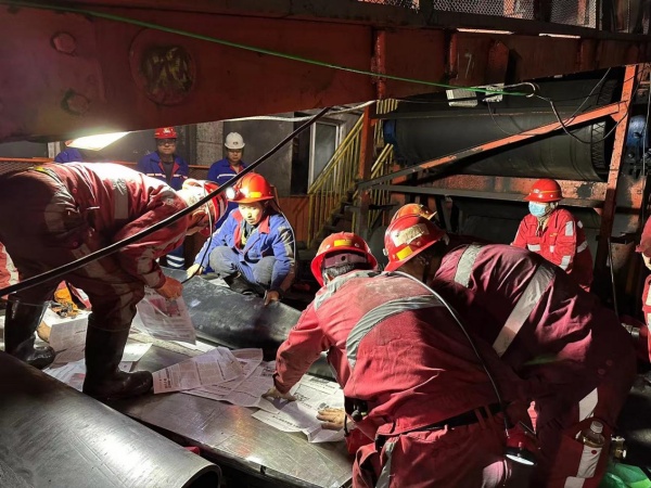 陜煤建設機電安裝公司15小時完成緊急換帶搶修任務