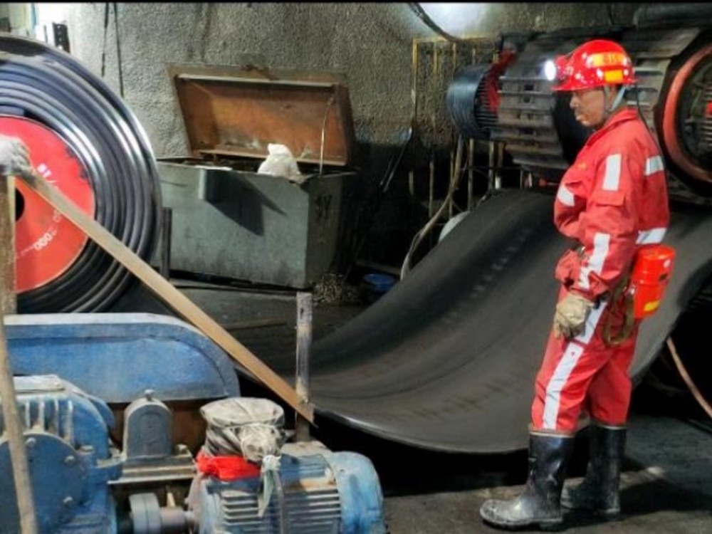 陜煤建設機電安裝公司曹家灘項目部提前24小時完成10項檢修任務