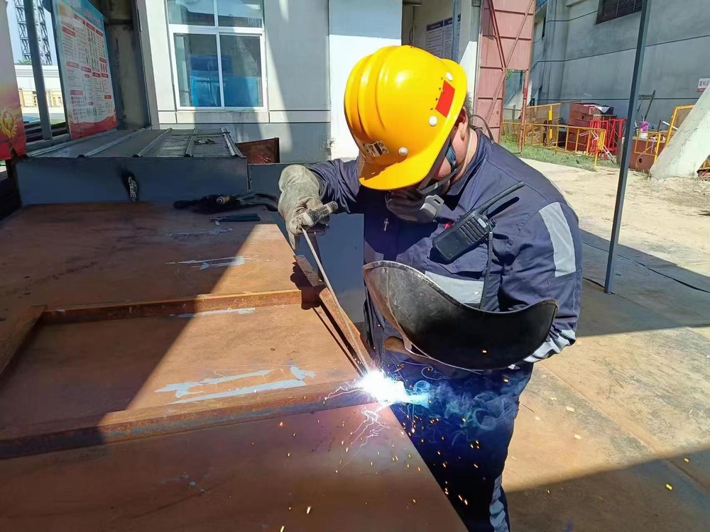 陜煤建設洗選煤運營公司神渭蒲城運營項目部:“一線奮斗者” 平凡崗位彰顯責任擔當