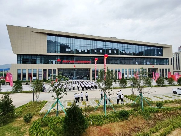 陜煤建設渭南分公司承建的彬長礦區(qū)職工文化活動中心順利交付使用