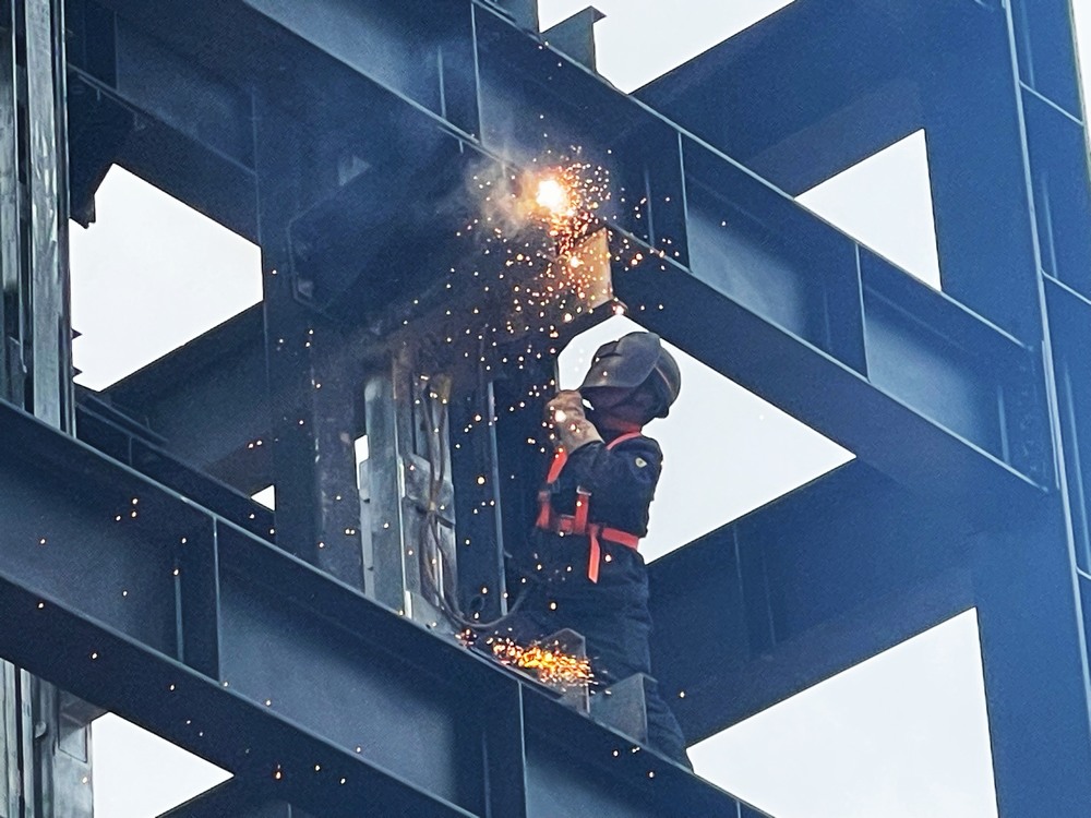 中秋堅守，詮釋別樣“團圓”