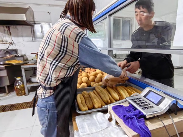 陜煤建設煤礦運營服務分公司：國慶期間強化后勤保障線  力保安全生產無憂