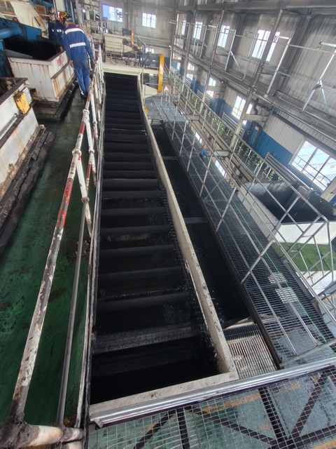 陜煤建設洗選煤運營公司第二項目部:檸條塔礦主洗車間重介淺槽分選機更換圓滿完工