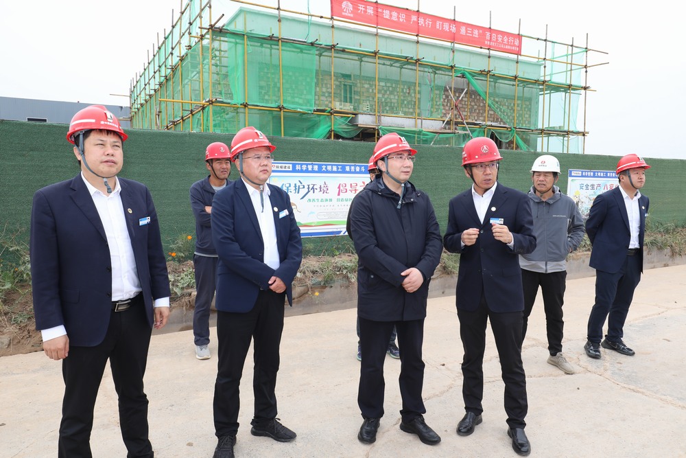 陜西彬長礦業集團有限公司副總經理郭林生一行深入陜煤建設天工公司基層項目檢查指導工作