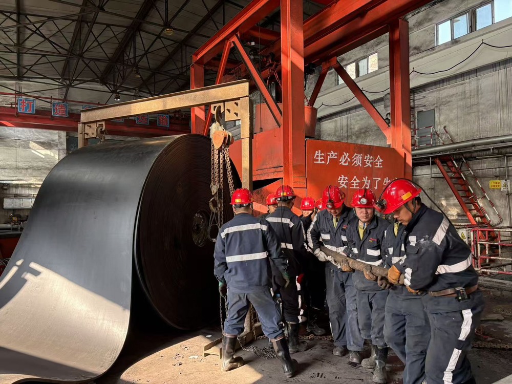 陜煤建設韓城分公司張家峁項目部：匠心筑基 鏖戰檢修