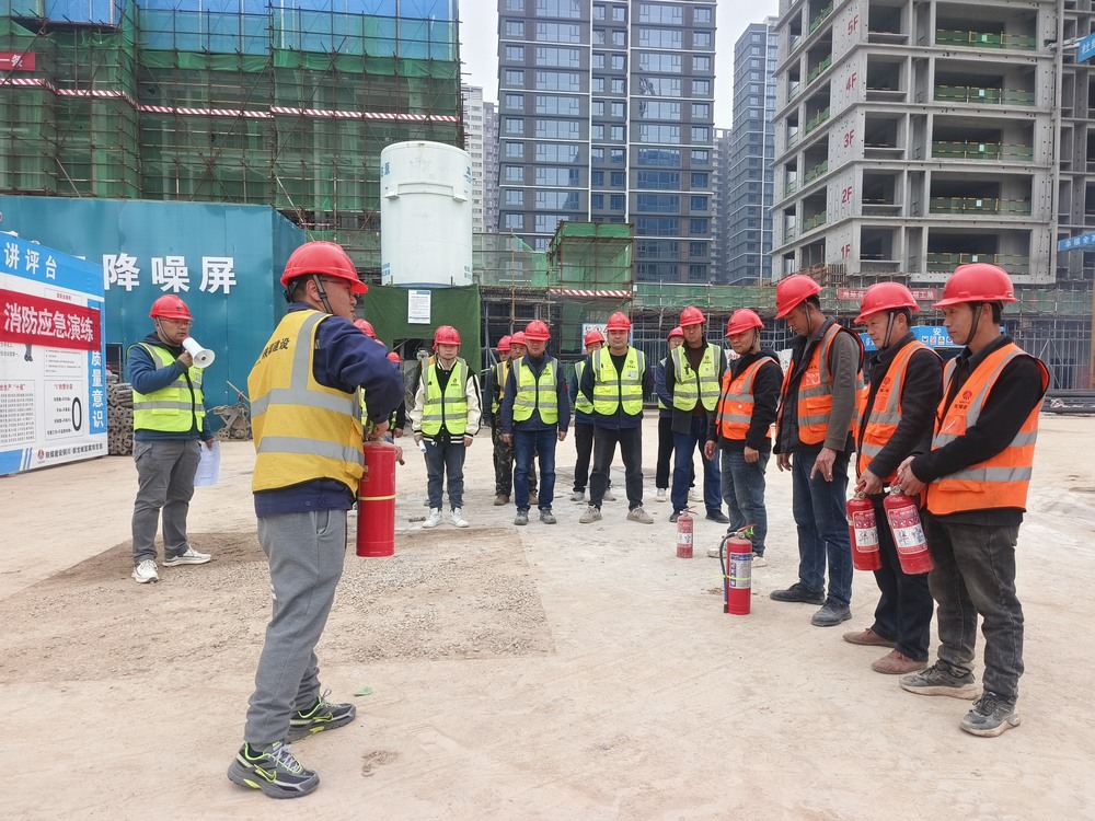 陜煤建設(shè)銅煤公司各基層項(xiàng)目部積極開展消防宣傳月活動(dòng)