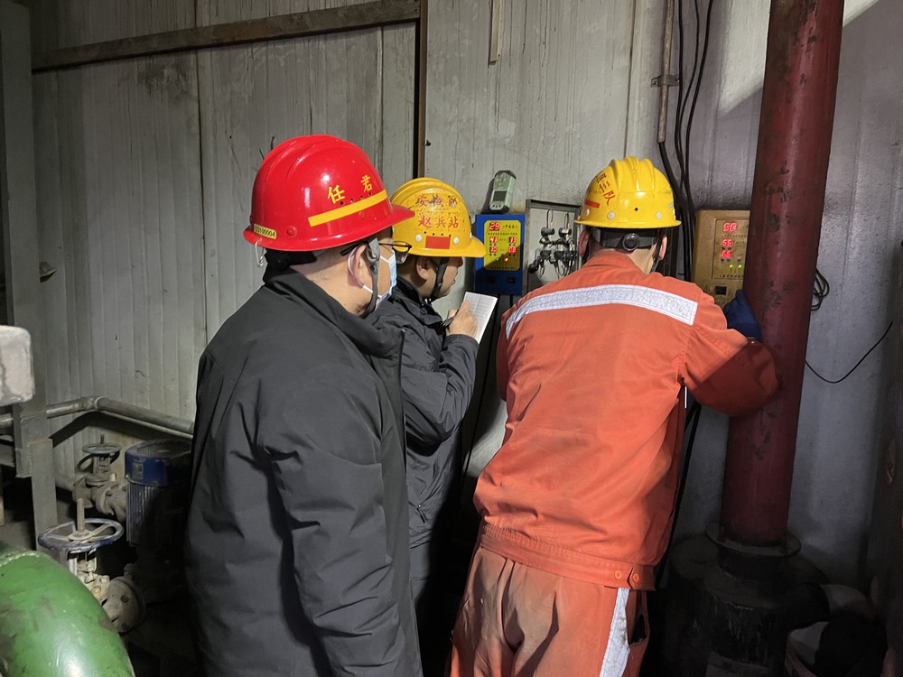 陜煤建設(shè)機(jī)電安裝公司檸條塔項目部： 守牢“平安線” 嚴(yán)把“節(jié)前關(guān)”